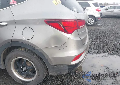 2017 Hyundai Santa Fe Sport 2.0T Ultimate z USA, uszkodzony, nr VIN 5XYZWDLA8HG408673